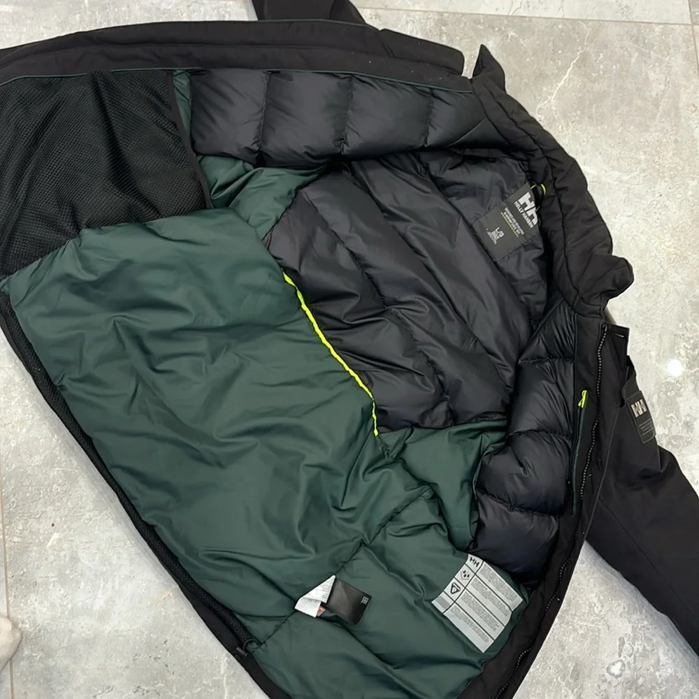 Men’s Helly Hansen Winter Parka with Helly Tech Protection - Size L (Regular) - Picture 7 of 10